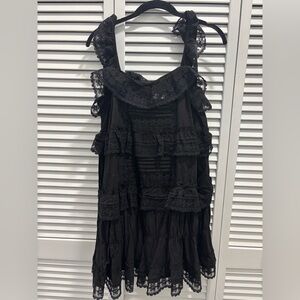Gothic Lolita-Inspired Black Skort Jumper -
Size M
